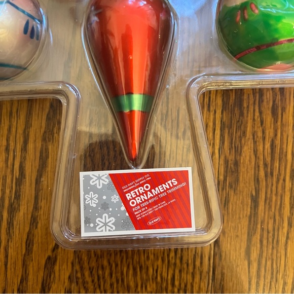 Old Navy Retro Ornaments Set of 5 - should have been 6 but one broke - Picture 4 of 4
